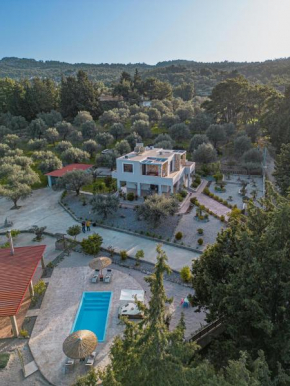 Physis Luxury Villa
